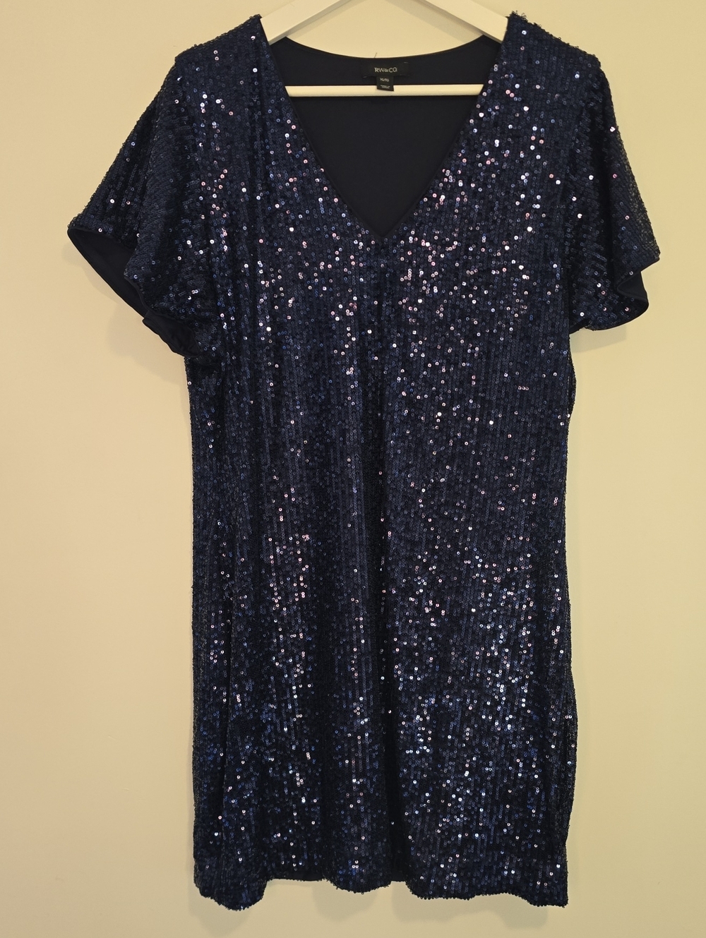 RW & CO Navy Sequin V-Neck Short Sleeve Party Dress
